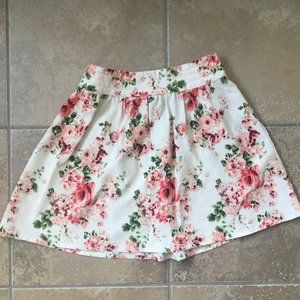⭐️ $10 for 2 ⭐️ Forever 21 Floral Mini Skirt